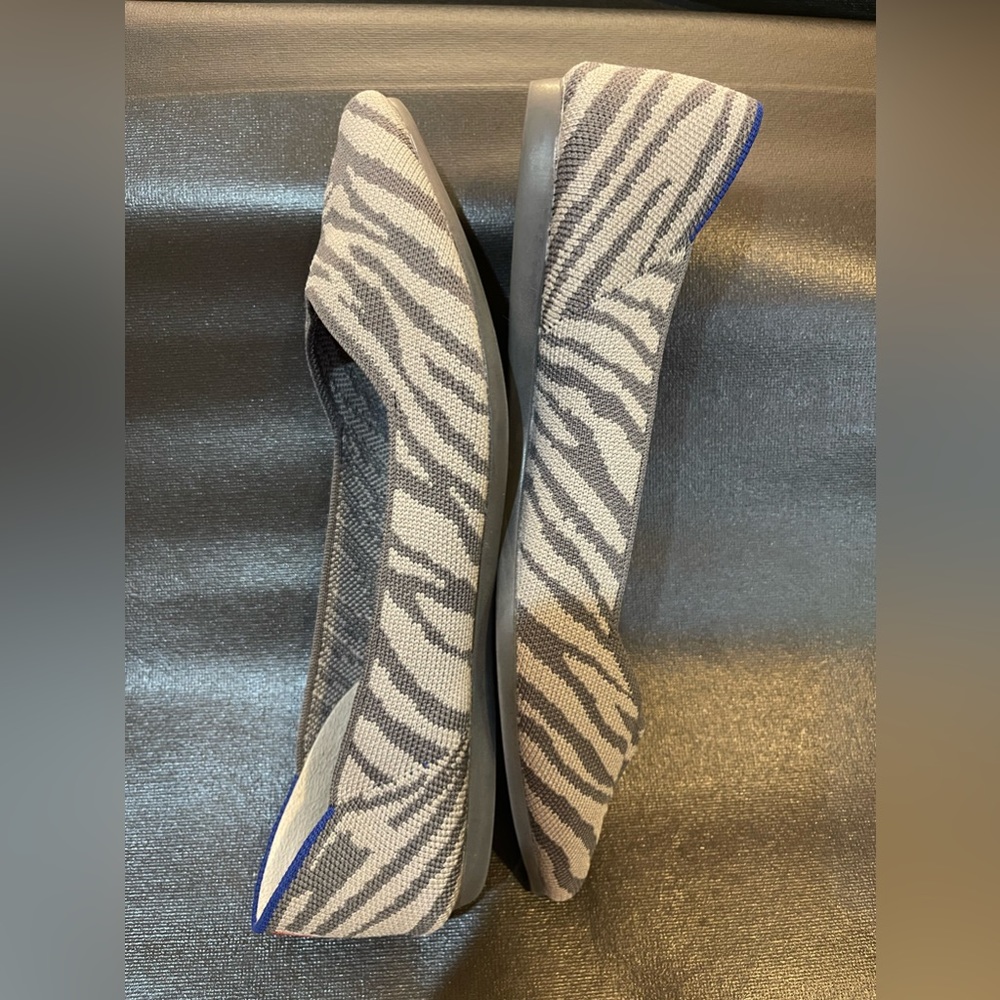 Rothy’s “The Point” in sold out GRAY ZEBRA!! Size 7.5M